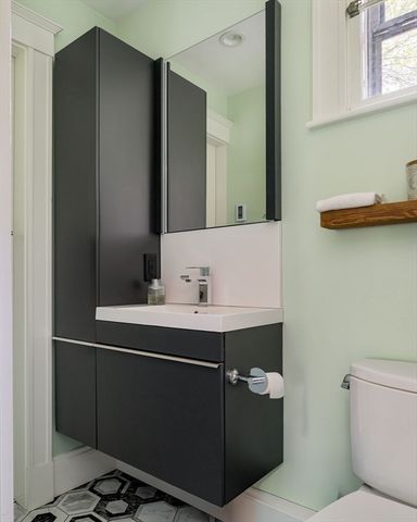 18 Southbourne Rd, Boston, MA 02130