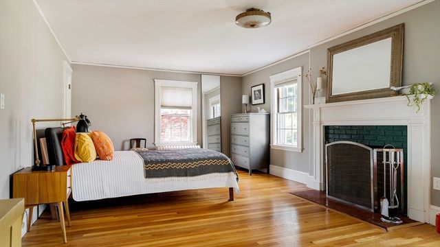 18 Southbourne Rd, Boston, MA 02130