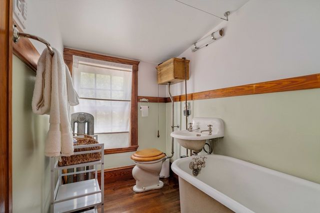 18 Southbourne Rd, Boston, MA 02130