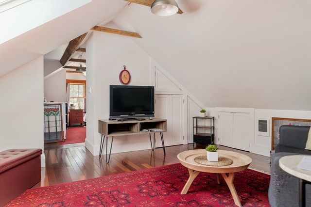 18 Southbourne Rd, Boston, MA 02130