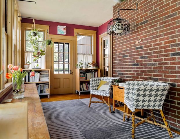 18 Southbourne Rd, Boston, MA 02130