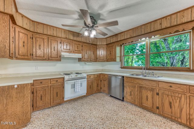 153 Adams Road, Mountain City, TN 37683