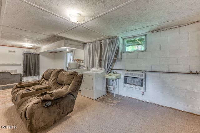 153 Adams Road, Mountain City, TN 37683