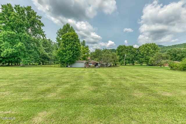 153 Adams Road, Mountain City, TN 37683