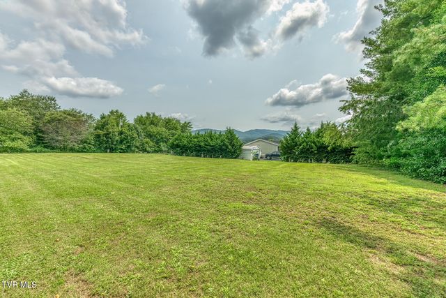 153 Adams Road, Mountain City, TN 37683