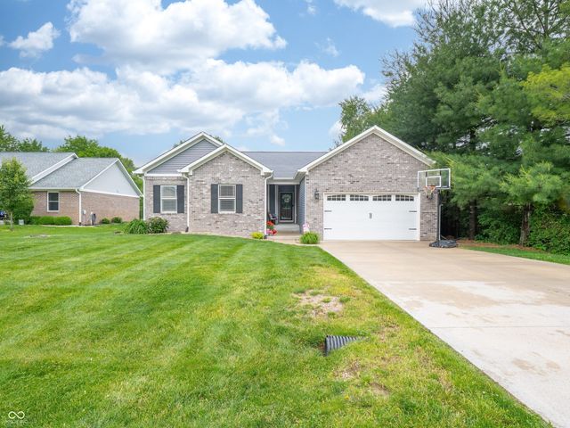 249 Patriots Landing, Coatesville, IN 46128