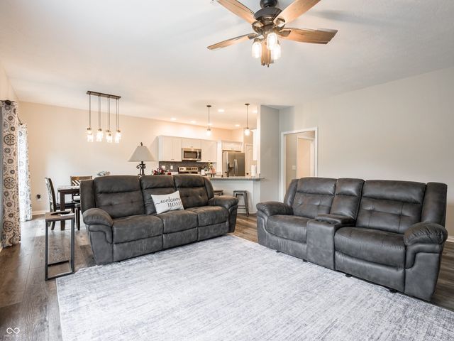 249 Patriots Landing, Coatesville, IN 46128
