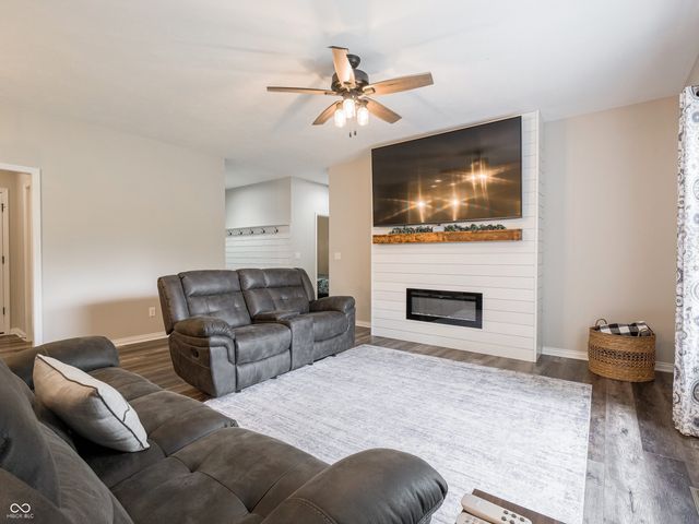 249 Patriots Landing, Coatesville, IN 46128