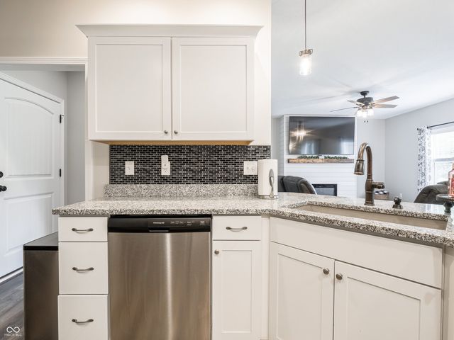 249 Patriots Landing, Coatesville, IN 46128