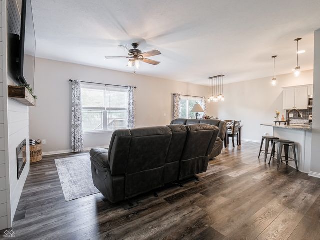 249 Patriots Landing, Coatesville, IN 46128