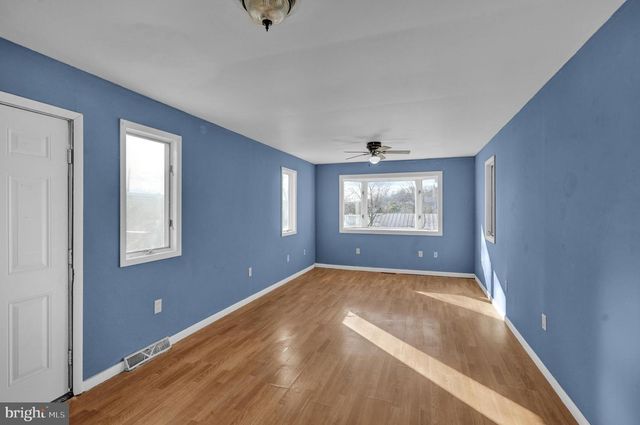 70 N CENTRE AVENUE, Leesport, PA 19533