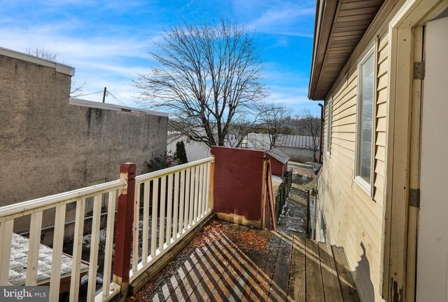 70 N CENTRE AVENUE, Leesport, PA 19533