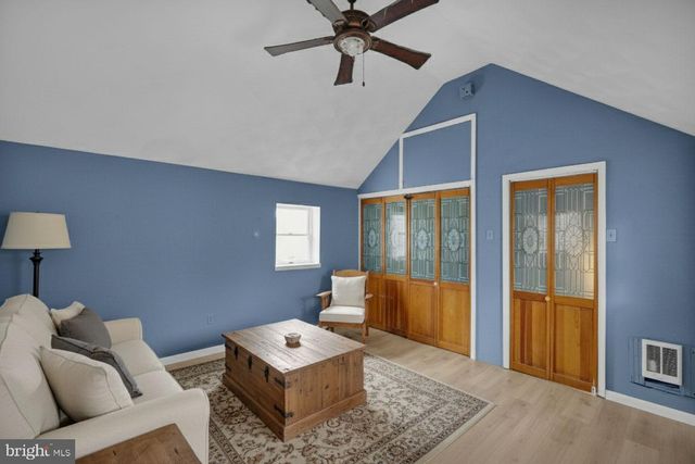 70 N CENTRE AVENUE, Leesport, PA 19533