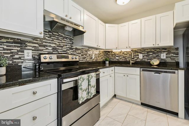 5565 PEPPERCORN DR, Burke, VA 22015