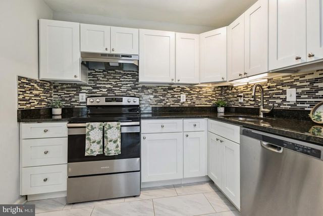 5565 PEPPERCORN DR, Burke, VA 22015