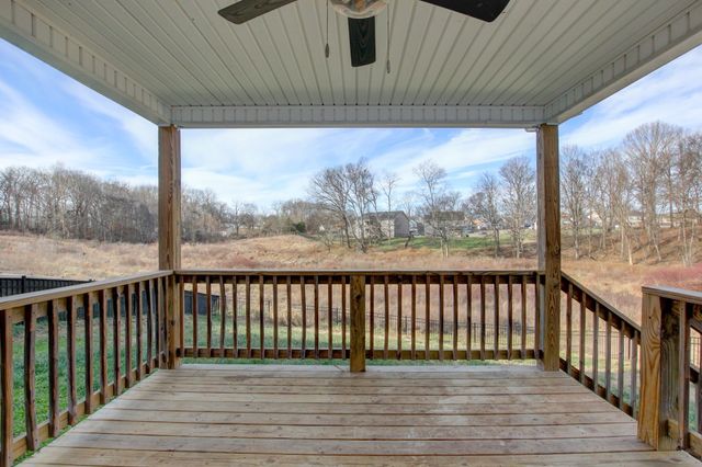 4010 Fort Sumter Dr, Clarksville, TN 37042