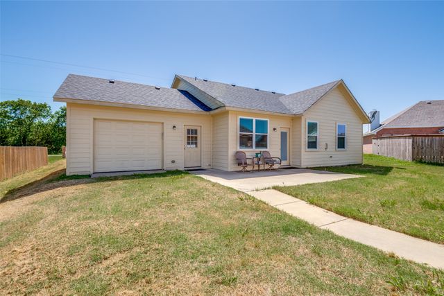 2412 Colquitt Road, Terrell, TX 75160