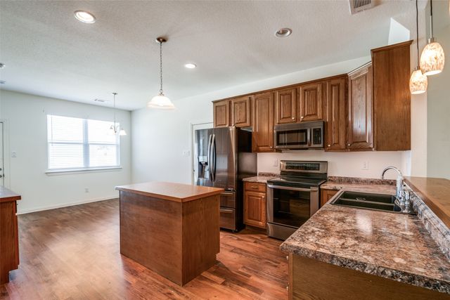 2412 Colquitt Road, Terrell, TX 75160