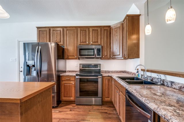 2412 Colquitt Road, Terrell, TX 75160