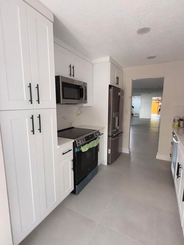 4538 NW 90th Avenue, Sunrise, FL 33351