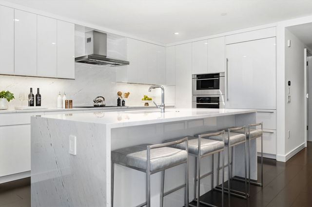 150 Seaport Blvd 8G, Boston, MA 02210