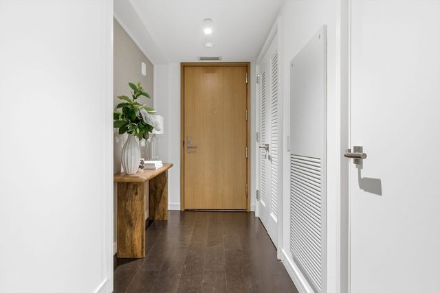 150 Seaport Blvd 8G, Boston, MA 02210