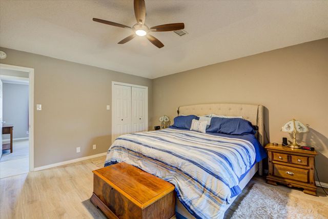 200 Harbor Cir CIR, Georgetown, TX 78633