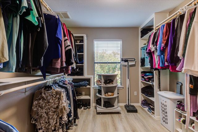 200 Harbor Cir CIR, Georgetown, TX 78633