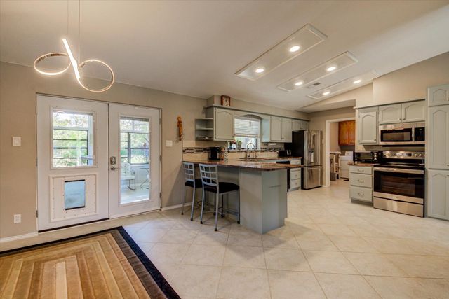 200 Harbor Cir CIR, Georgetown, TX 78633