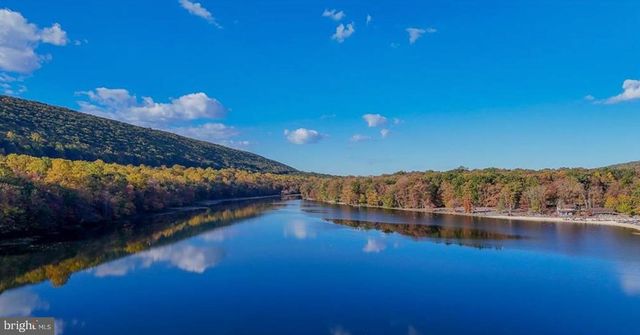 29 GREAT OAKS DR, Nesquehoning, PA 18240