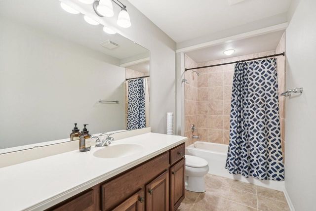 W244N5731 Falcon DRIVE, Sussex, WI 53089