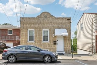 363 Macarthur Ave, Garfield City, NJ 07026