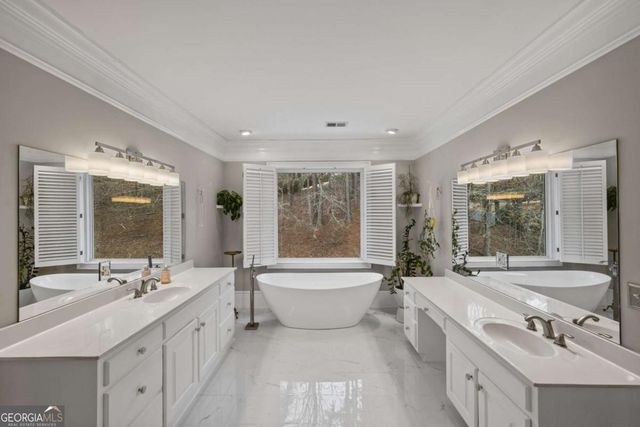 3610 Mansions Parkway, Berkeley Lake, GA 30096