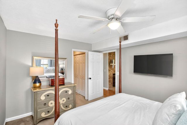 400 Deerpoint Cir Unit 400, Hendersonville, TN 37075