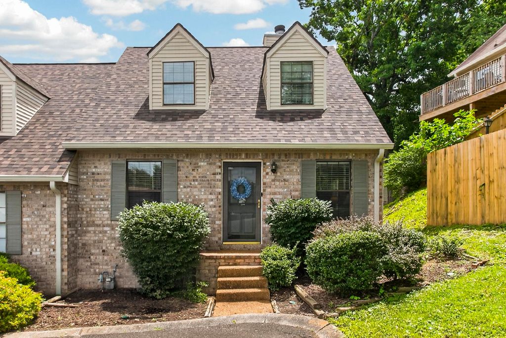 400 Deerpoint Cir Unit 400, Hendersonville, TN 37075