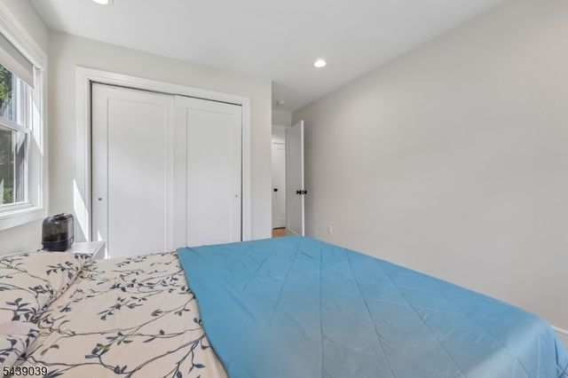 676 Ridgewood Rd, Oradell Boro, NJ 07649