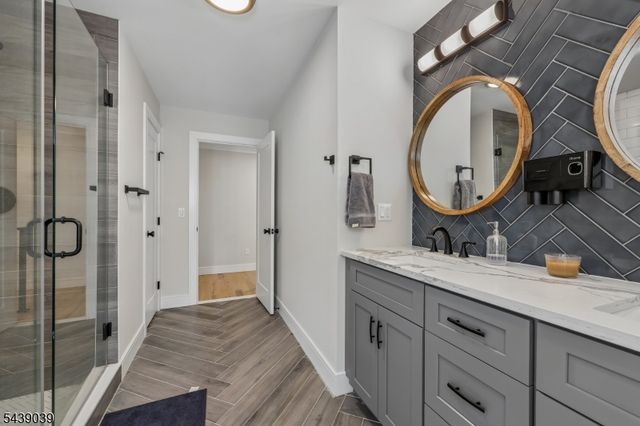 676 Ridgewood Rd, Oradell Boro, NJ 07649