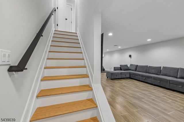 676 Ridgewood Rd, Oradell Boro, NJ 07649