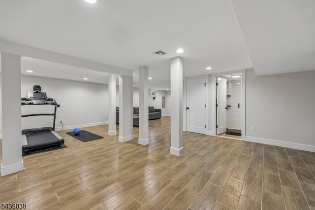 676 Ridgewood Rd, Oradell Boro, NJ 07649