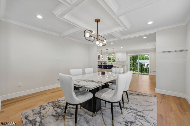 676 Ridgewood Rd, Oradell Boro, NJ 07649