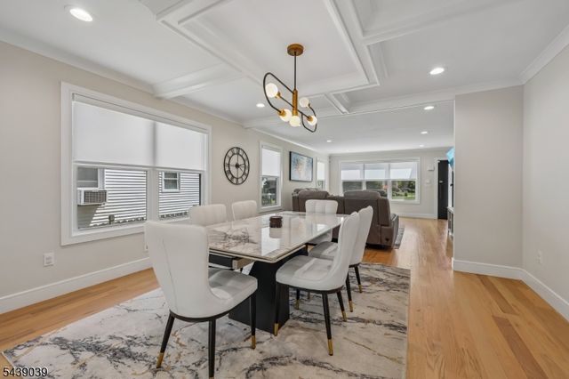 676 Ridgewood Rd, Oradell Boro, NJ 07649