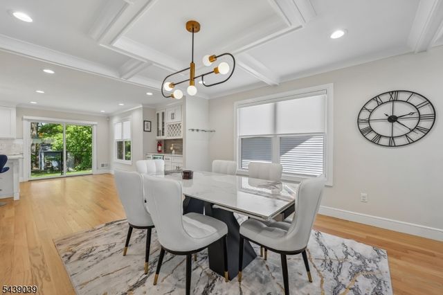 676 Ridgewood Rd, Oradell Boro, NJ 07649