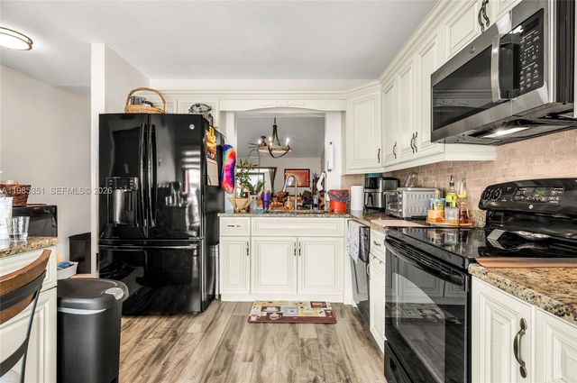 2640 W Gately Dr W 1102, West Palm Beach, FL 33415