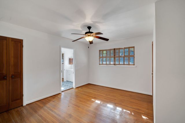 1122 W Main Street, Waxahachie, TX 75165