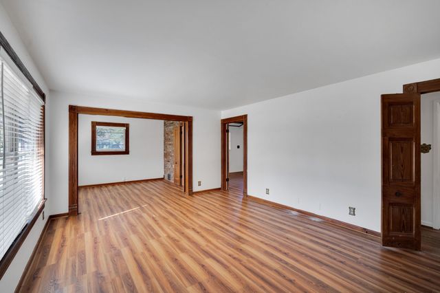 1122 W Main Street, Waxahachie, TX 75165