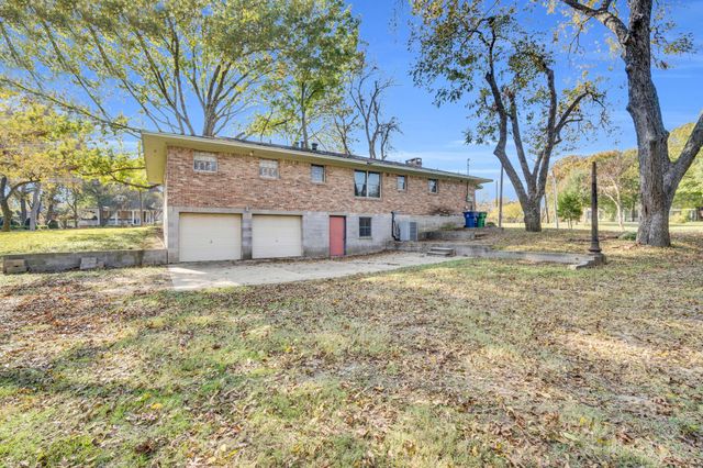 1122 W Main Street, Waxahachie, TX 75165