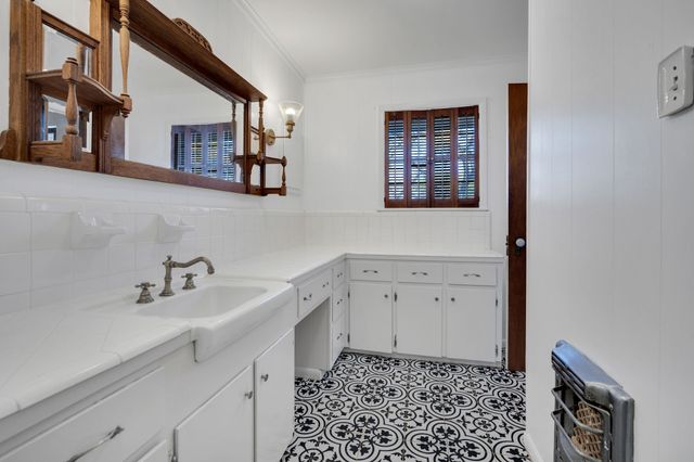 1122 W Main Street, Waxahachie, TX 75165