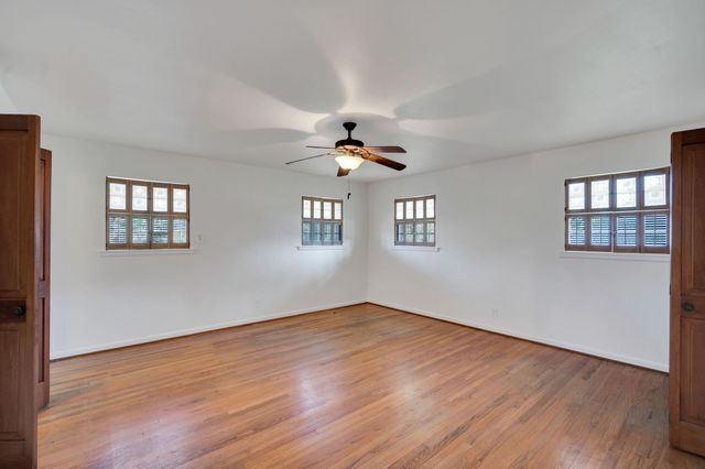 1122 W Main Street, Waxahachie, TX 75165