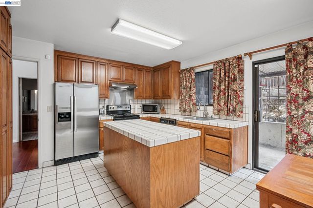 1520 Grand, Piedmont, CA 94611