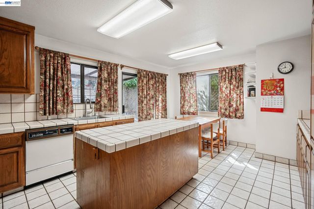 1520 Grand, Piedmont, CA 94611